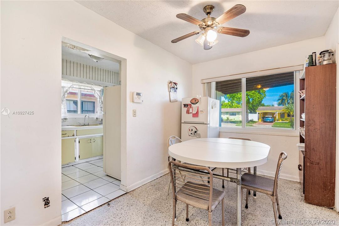 Недавно продано: $225,000 (3 спален, 2 ванн, 1551 Квадратных фут)