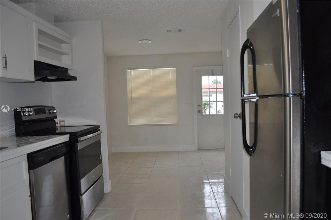 Recently Sold: $143,500 (3 beds, 2 baths, 1170 Square Feet)