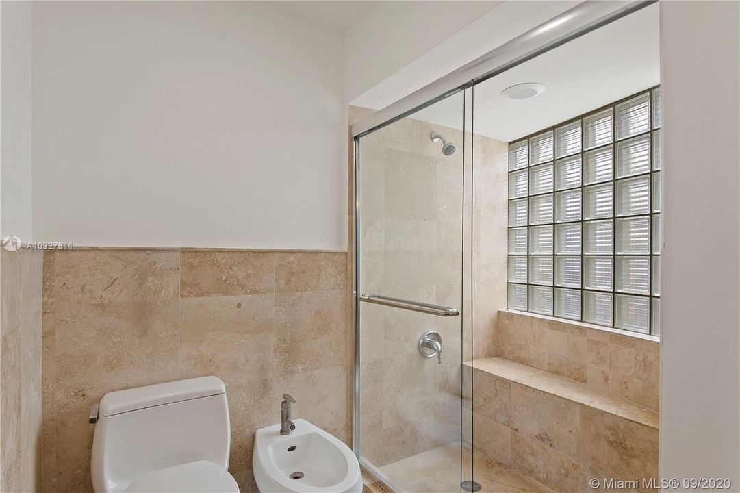 Недавно продано: $799,000 (3 спален, 2 ванн, 1802 Квадратных фут)
