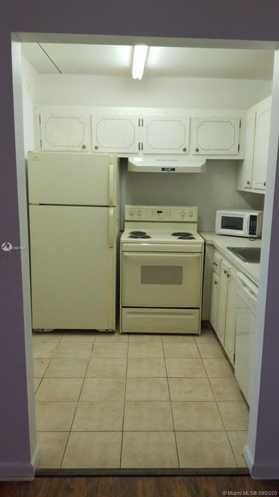 Recently Rented: $980 (1 beds, 1 baths, 715 Square Feet)