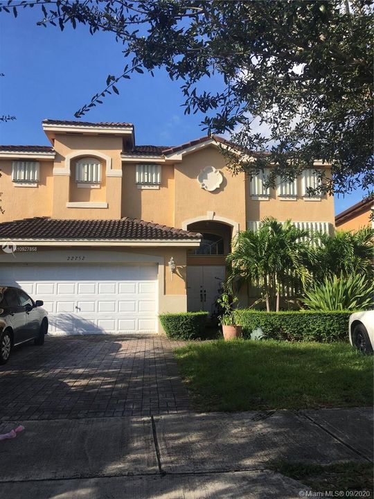 Recently Sold: $424,900 (5 beds, 3 baths, 2637 Square Feet)