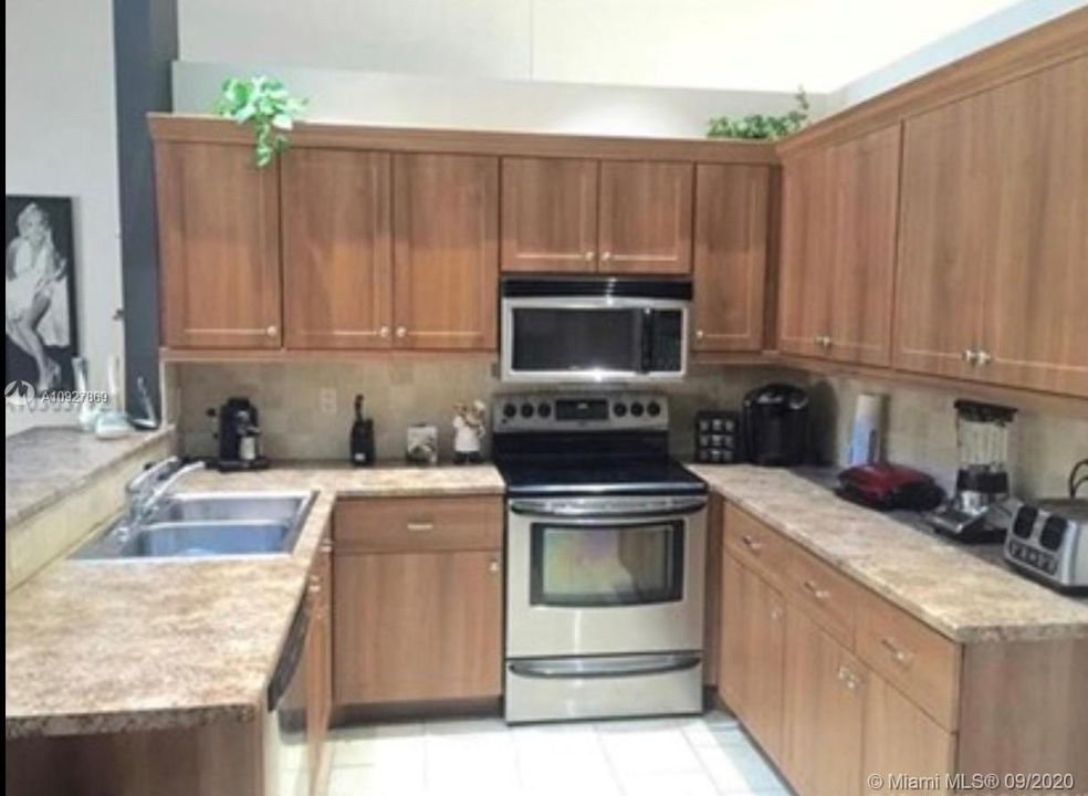 Recently Rented: $1,000 (1 beds, 1 baths, 200 Square Feet)