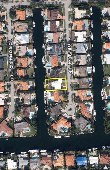 Recently Sold: $850,000 (3 beds, 2 baths, 1530 Square Feet)