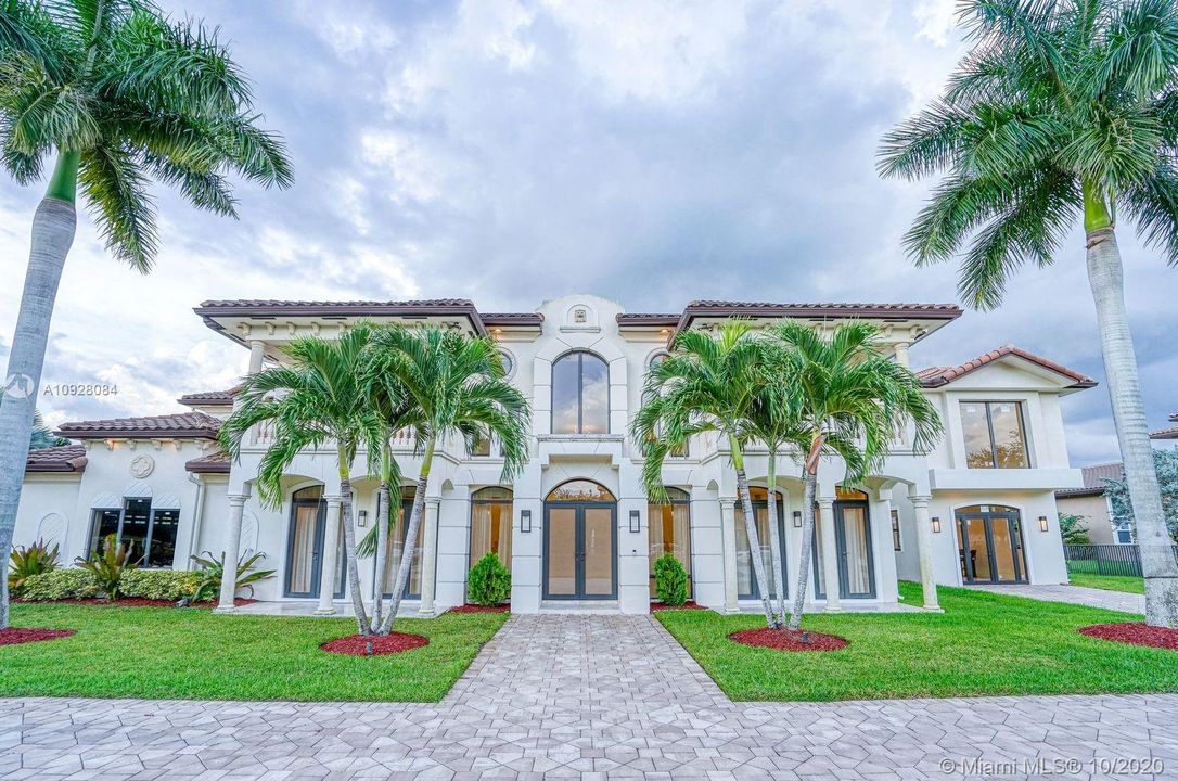 Recently Sold: $2,695,000 (7 beds, 8 baths, 7712 Square Feet)