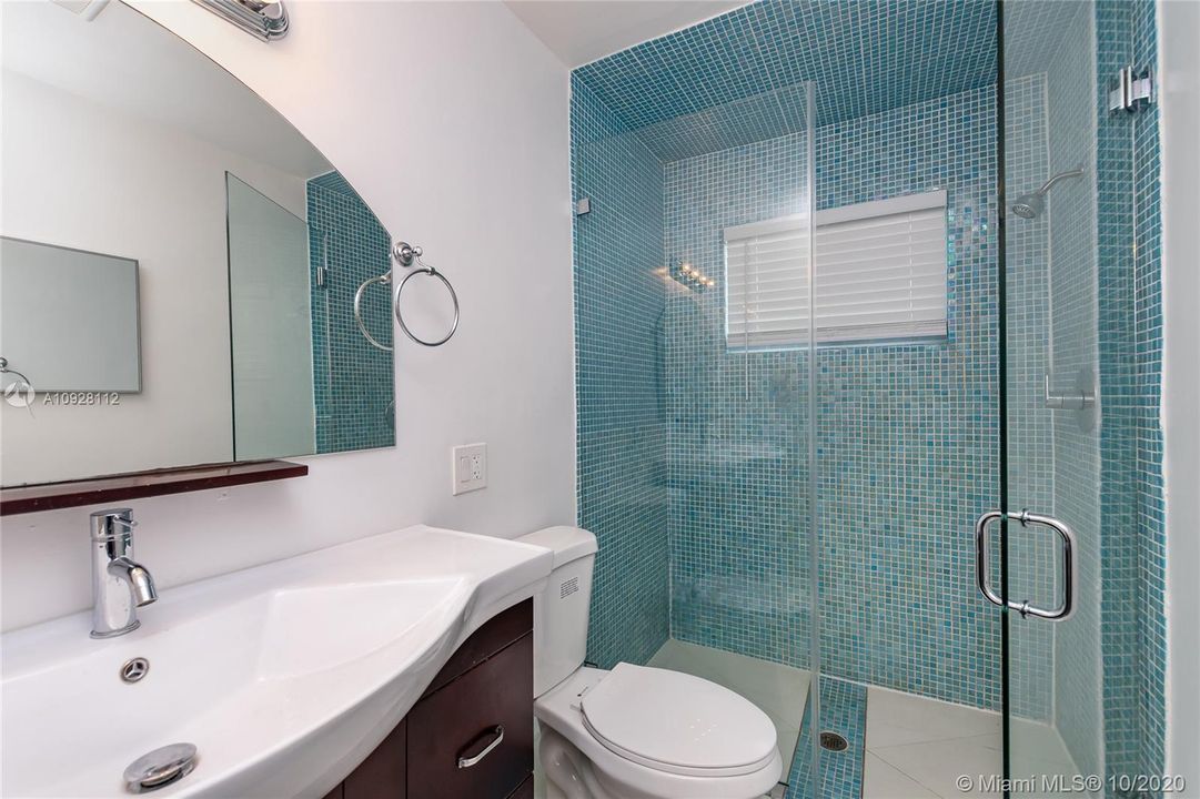 Recently Rented: $3,500 (3 beds, 2 baths, 1253 Square Feet)