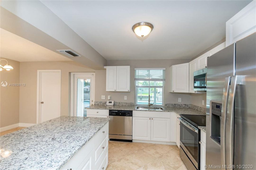 Recently Rented: $3,500 (3 beds, 2 baths, 1253 Square Feet)