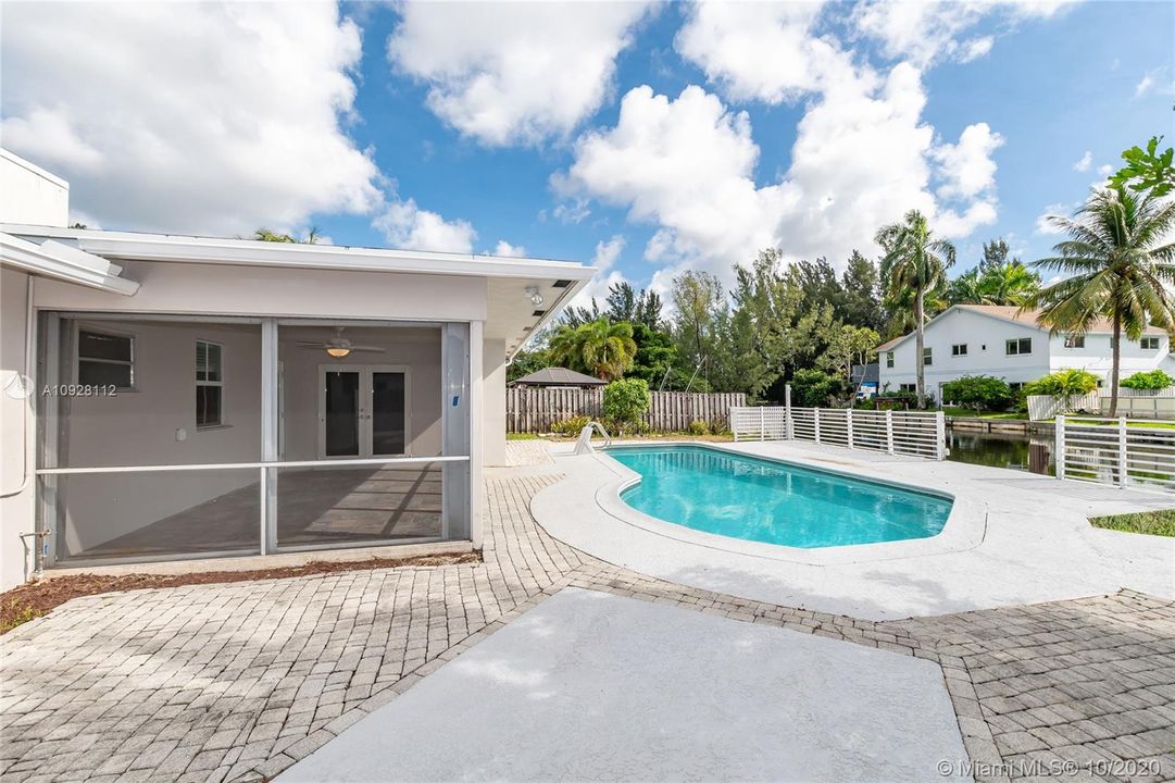 Recently Rented: $3,500 (3 beds, 2 baths, 1253 Square Feet)