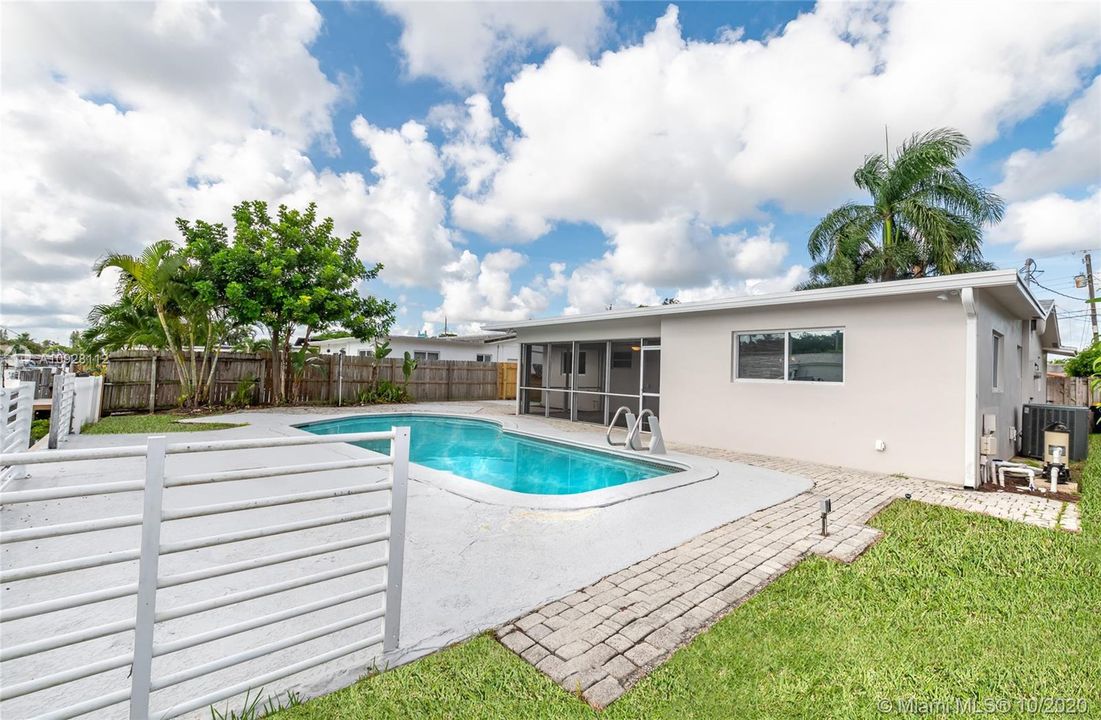 Recently Rented: $3,500 (3 beds, 2 baths, 1253 Square Feet)