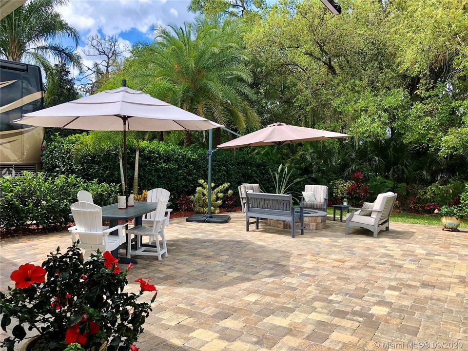 Vendido Recientemente: $269,900 (0.11 acres)