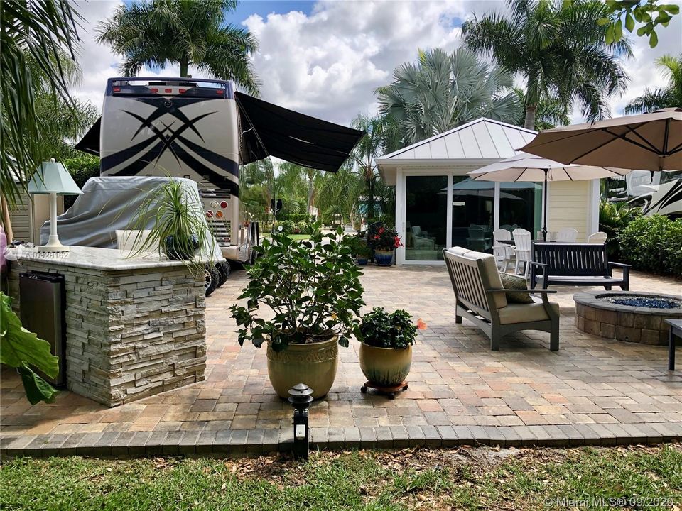 Vendido Recientemente: $269,900 (0.11 acres)