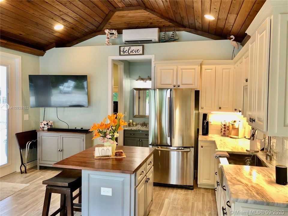 Vendido Recientemente: $269,900 (0.11 acres)