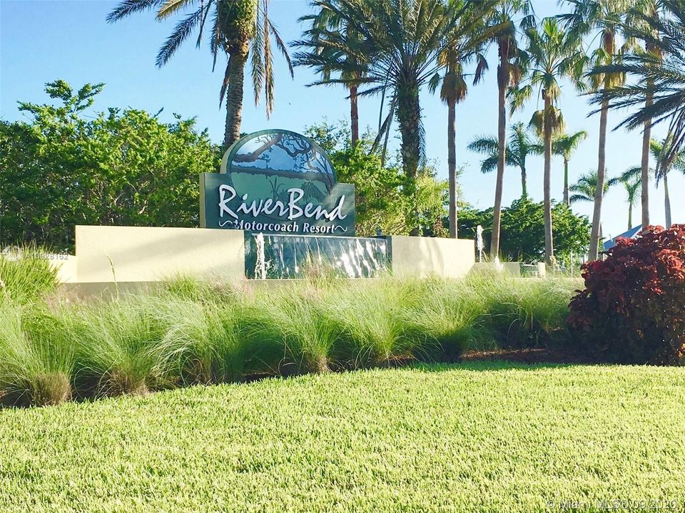 Vendido Recientemente: $269,900 (0.11 acres)