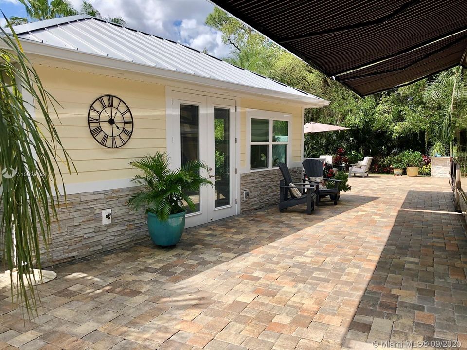 Vendido Recientemente: $269,900 (0.11 acres)