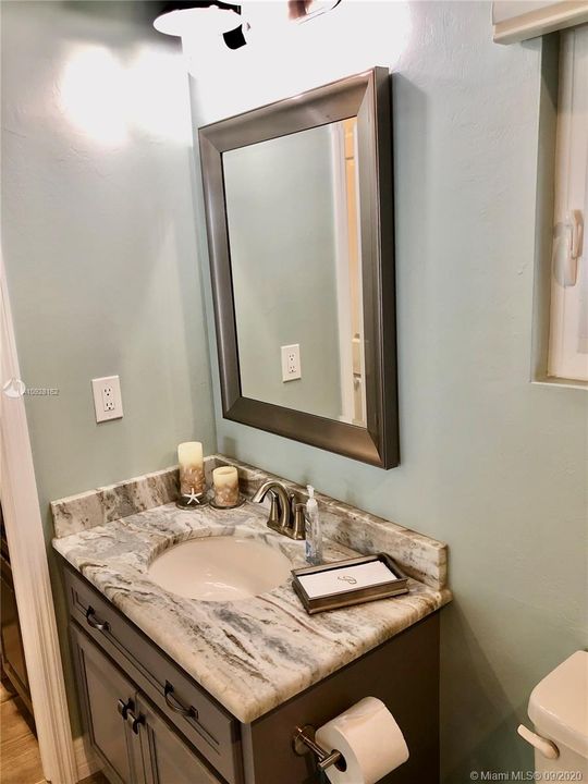 Vendido Recientemente: $269,900 (0.11 acres)