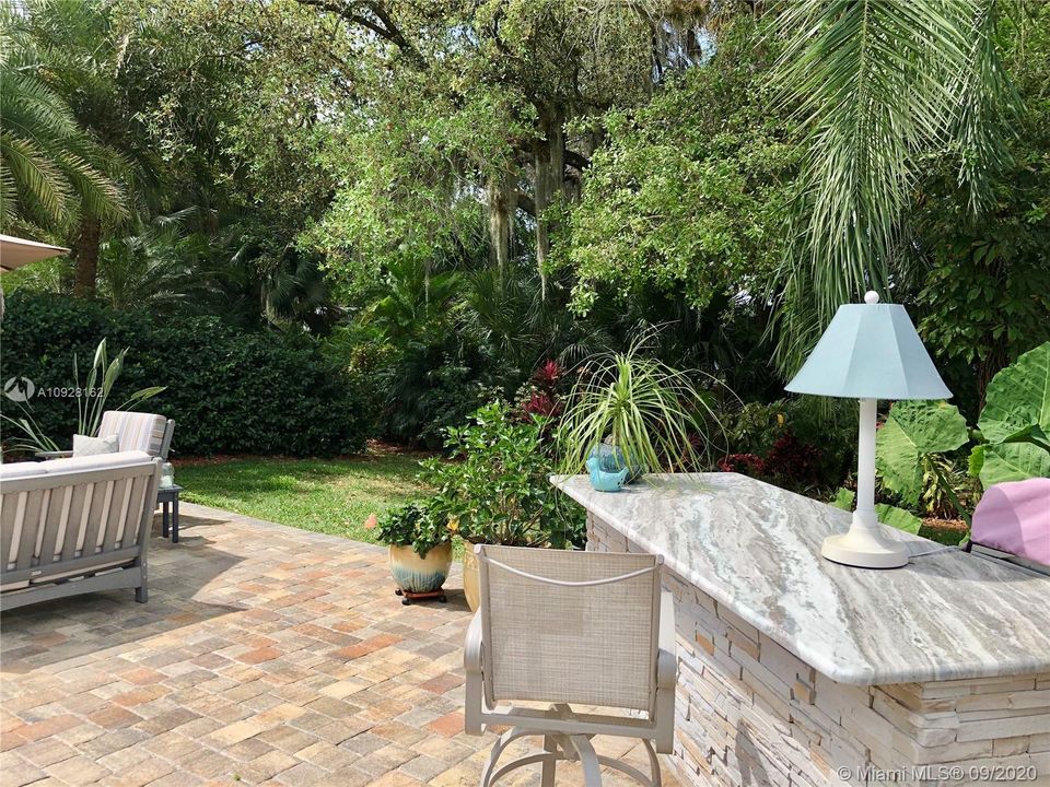 Vendido Recientemente: $269,900 (0.11 acres)