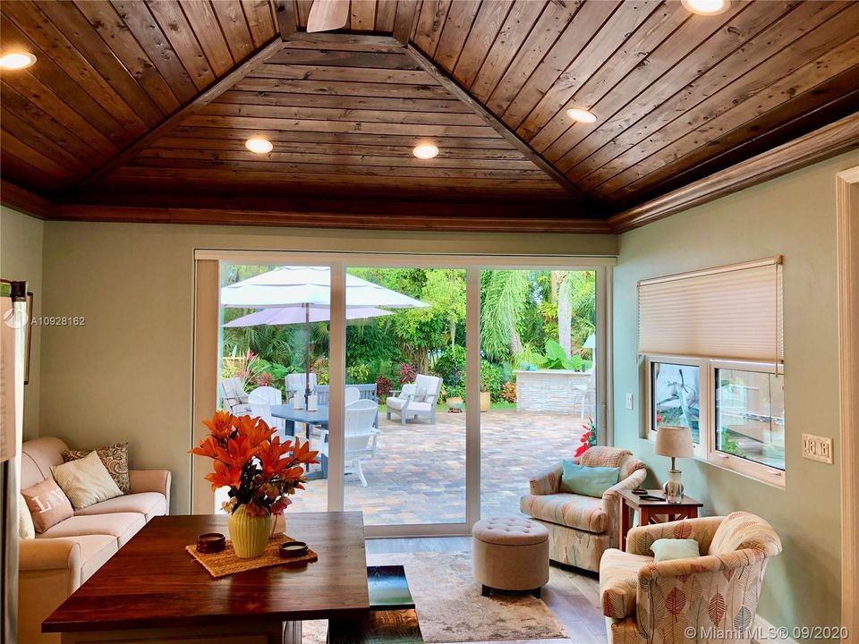 Vendido Recientemente: $269,900 (0.11 acres)