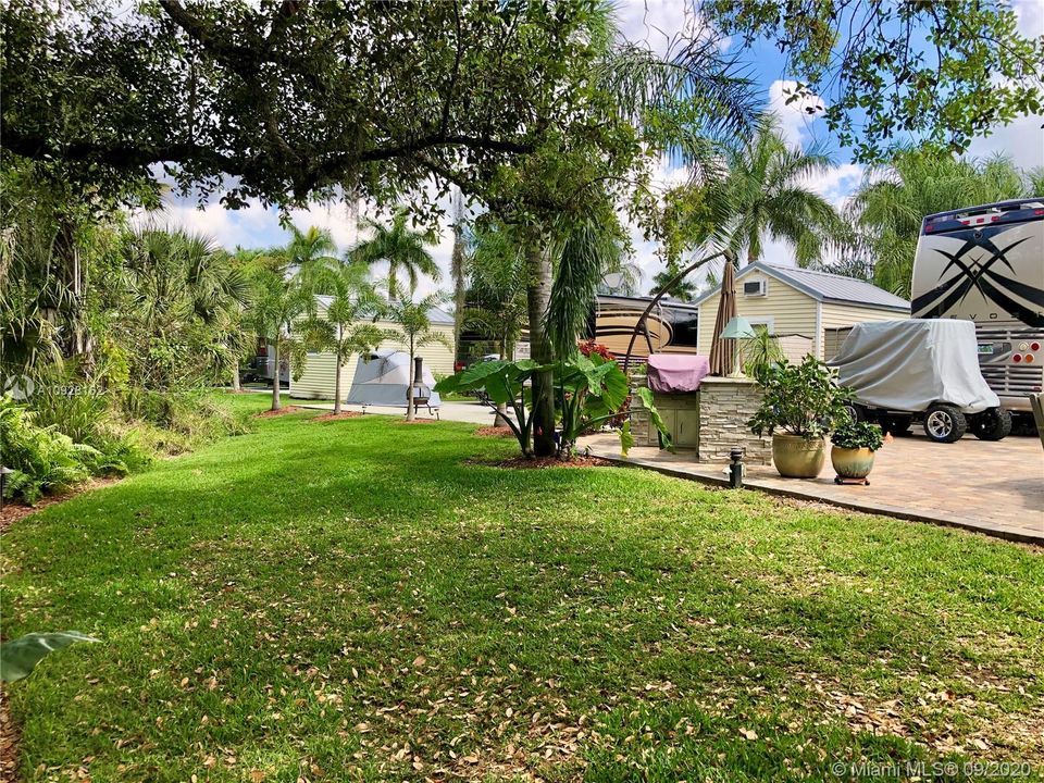 Vendido Recientemente: $269,900 (0.11 acres)