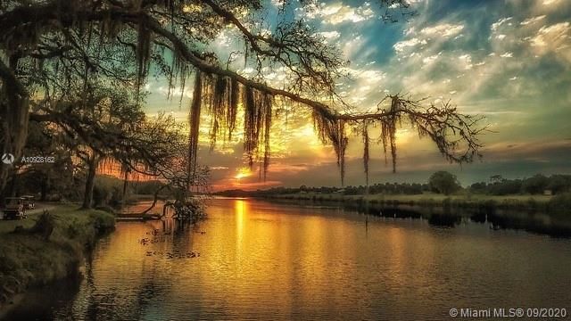 Vendido Recientemente: $269,900 (0.11 acres)