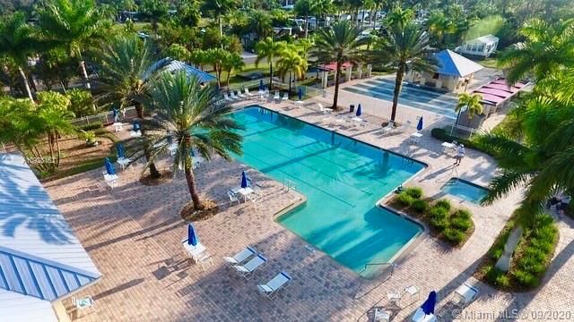 Vendido Recientemente: $269,900 (0.11 acres)