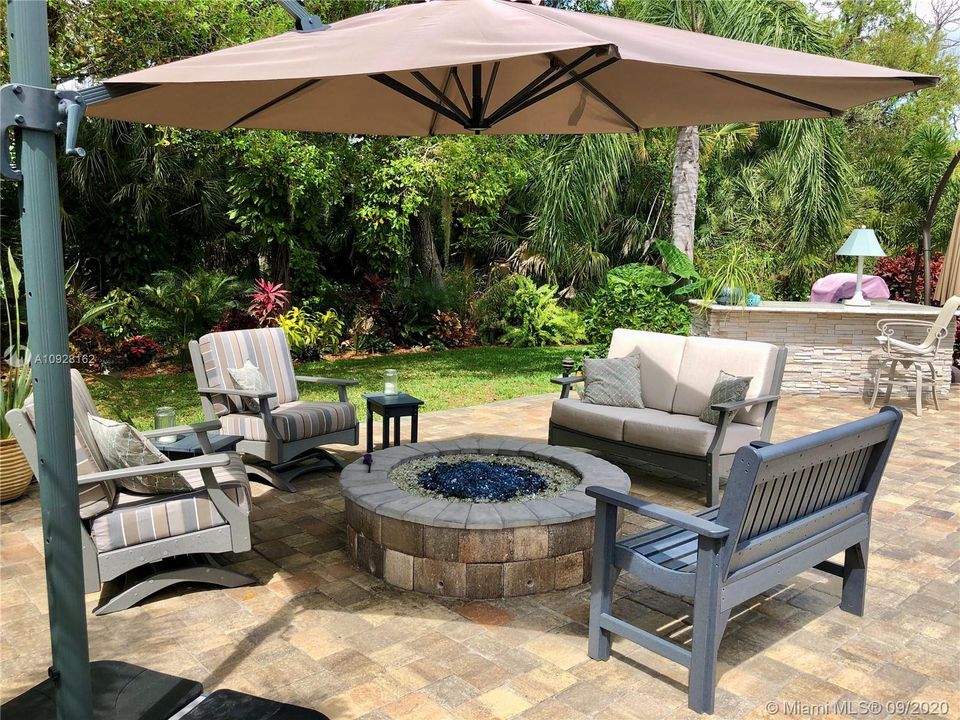 Vendido Recientemente: $269,900 (0.11 acres)