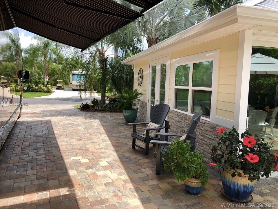 Vendido Recientemente: $269,900 (0.11 acres)