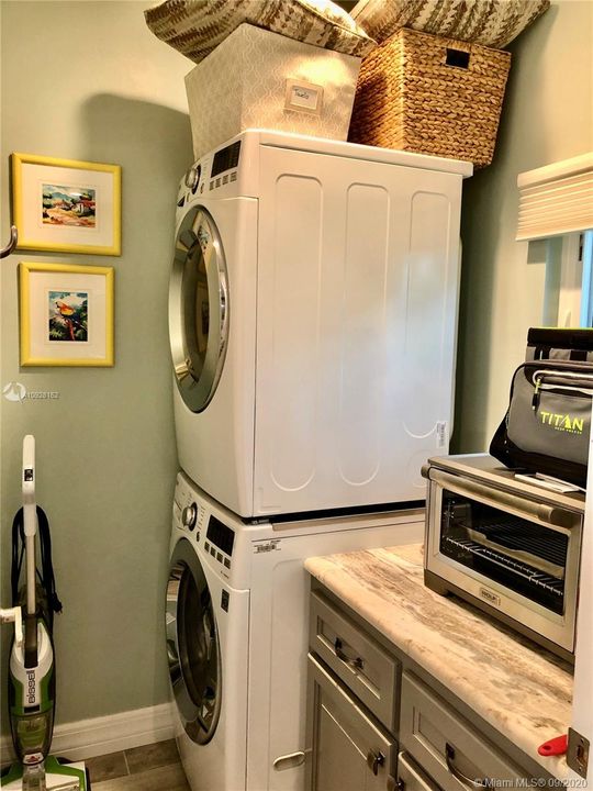 Vendido Recientemente: $269,900 (0.11 acres)