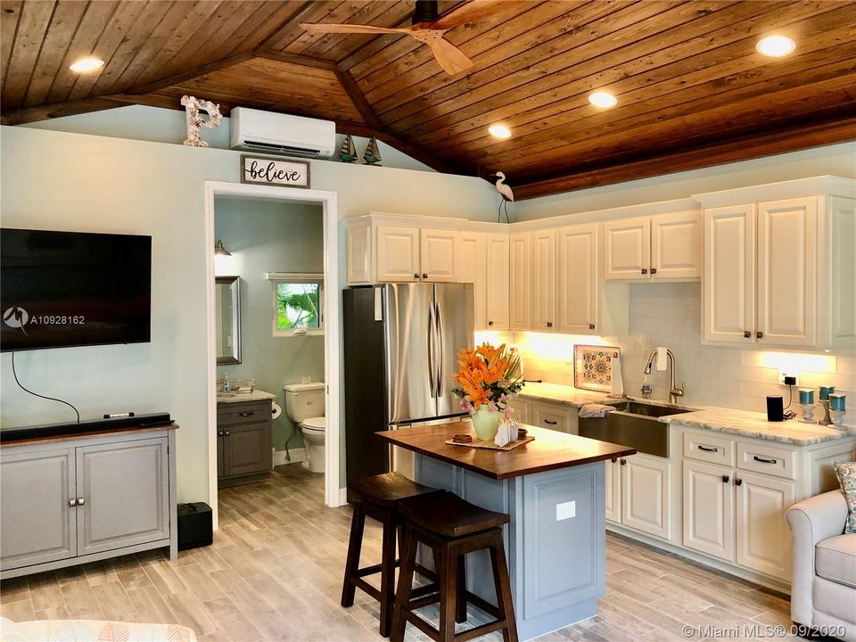 Vendido Recientemente: $269,900 (0.11 acres)