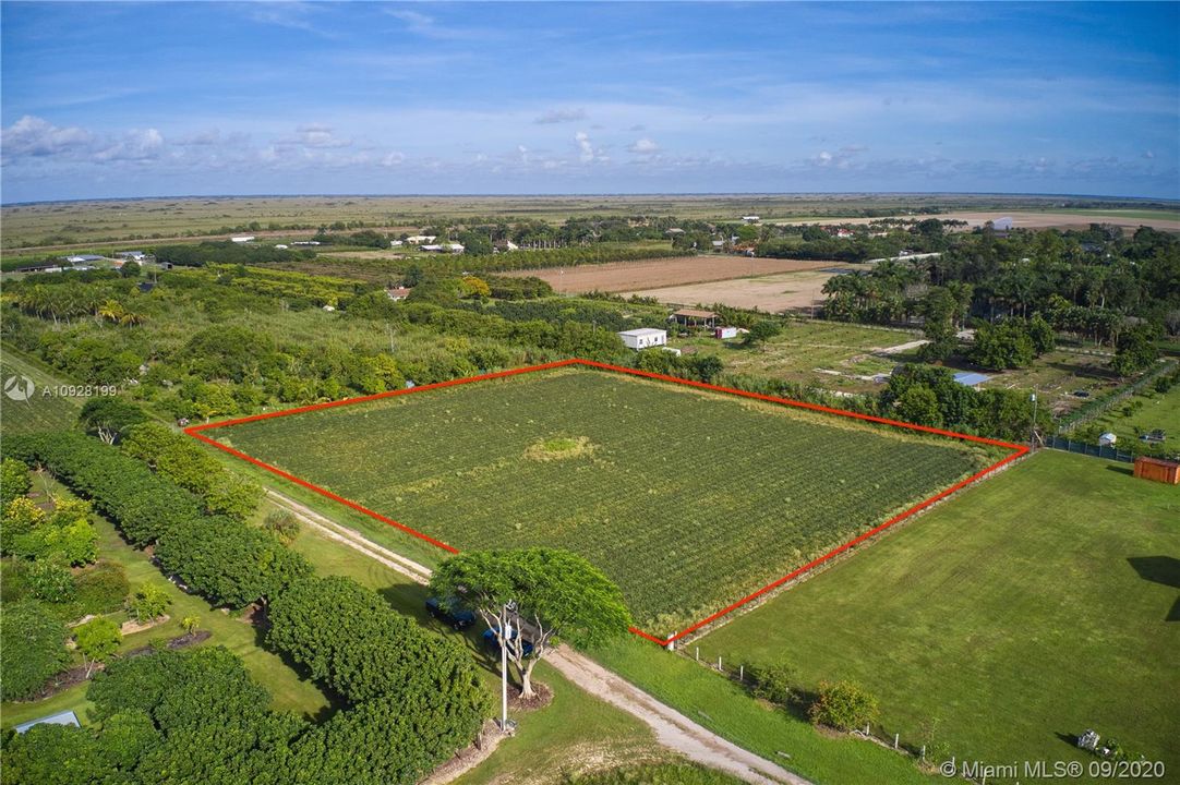 Vendido Recientemente: $275,000 (2.50 acres)