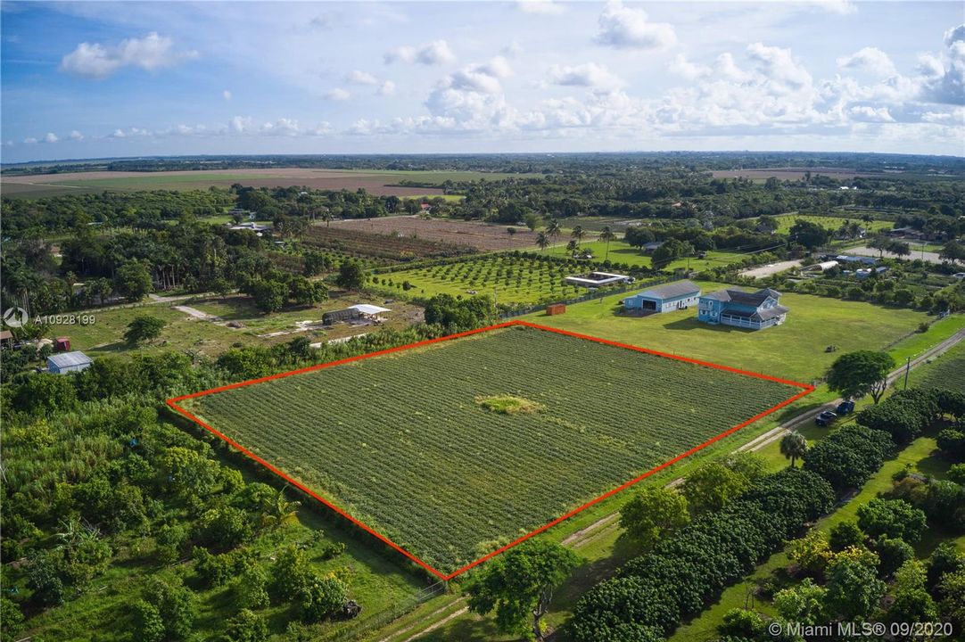 Vendido Recientemente: $275,000 (2.50 acres)