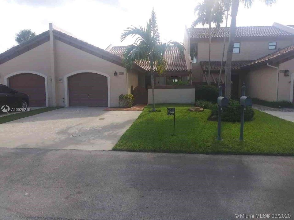 Recently Rented: $2,600 (3 beds, 2 baths, 1359 Square Feet)