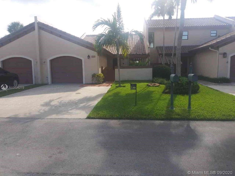 Recently Rented: $2,600 (3 beds, 2 baths, 1359 Square Feet)
