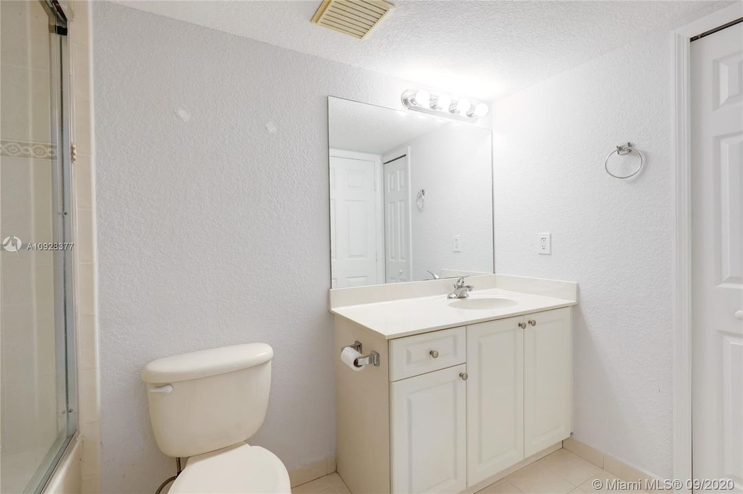 Recently Sold: $139,900 (1 beds, 1 baths, 746 Square Feet)