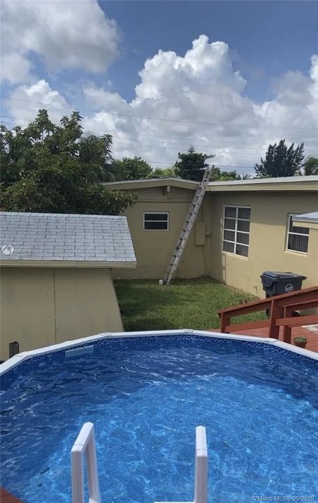 Recently Rented: $2,500 (3 beds, 2 baths, 2061 Square Feet)