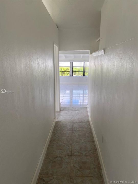 Recently Rented: $2,500 (3 beds, 2 baths, 2061 Square Feet)