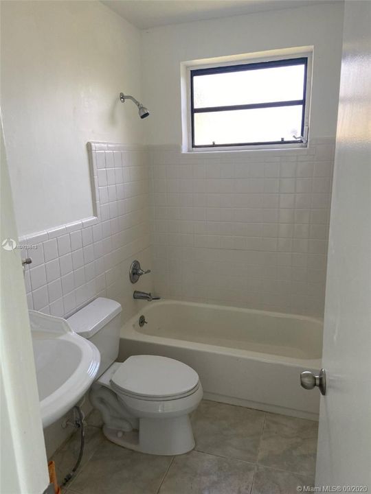 Recently Rented: $2,500 (3 beds, 2 baths, 2061 Square Feet)
