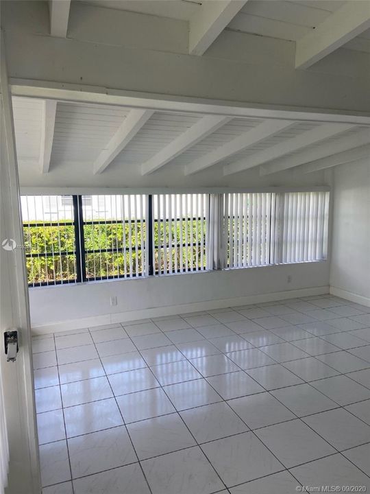 Recently Rented: $2,500 (3 beds, 2 baths, 2061 Square Feet)
