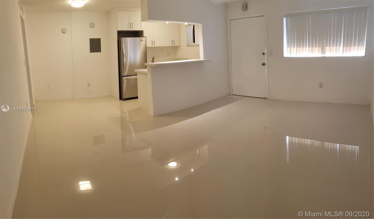 Vendido Recientemente: $165,000 (1 camas, 1 baños, 611 Pies cuadrados)