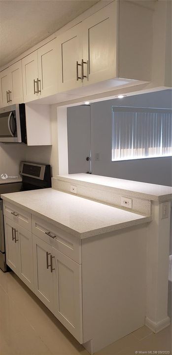 Vendido Recientemente: $165,000 (1 camas, 1 baños, 611 Pies cuadrados)