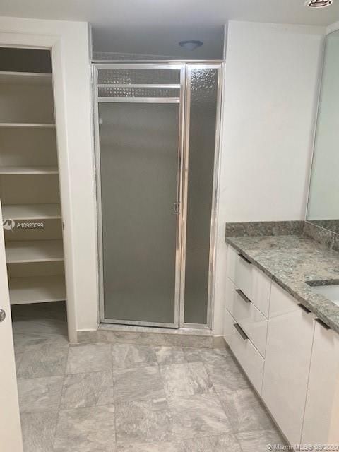 Recientemente alquilado: $2,400 (2 camas, 2 baños, 1300 Pies cuadrados)
