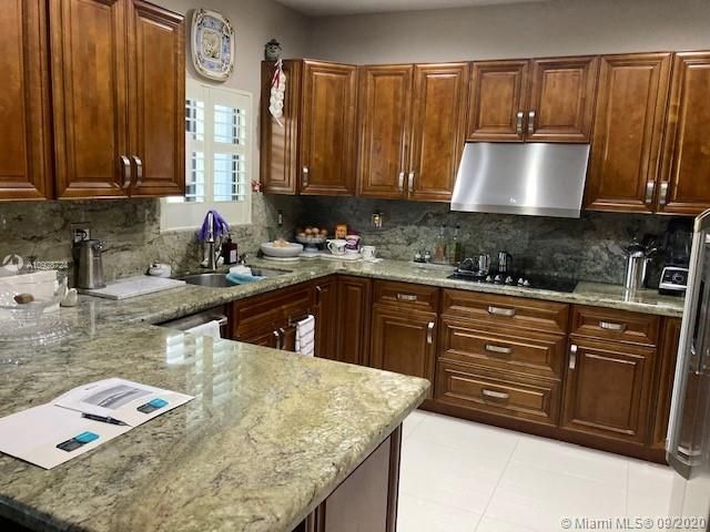 Recently Sold: $479,000 (3 beds, 2 baths, 1745 Square Feet)
