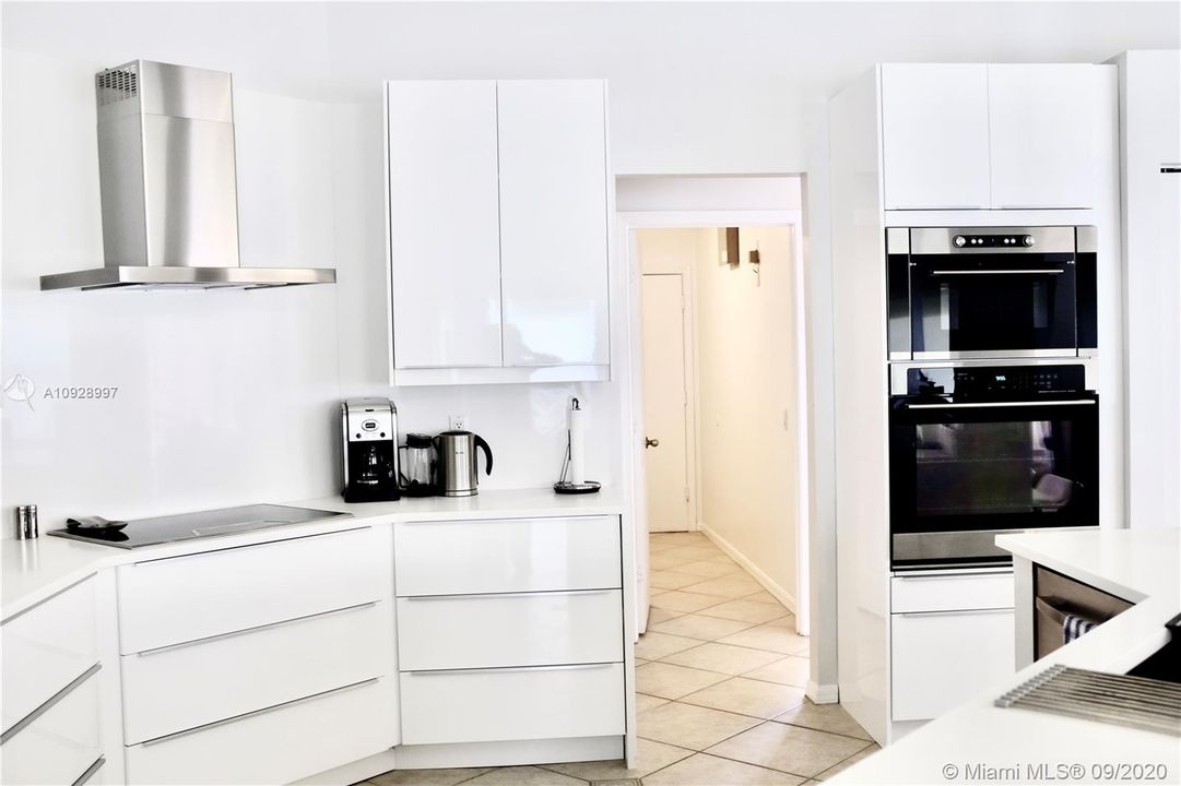 Recently Rented: $3,500 (4 beds, 3 baths, 2438 Square Feet)
