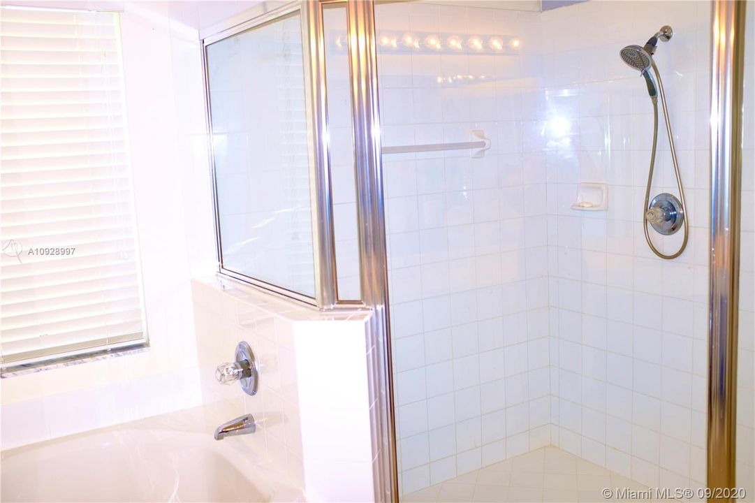 Recently Rented: $3,500 (4 beds, 3 baths, 2438 Square Feet)