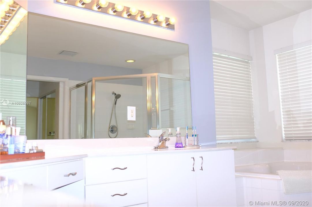 Recently Rented: $3,500 (4 beds, 3 baths, 2438 Square Feet)