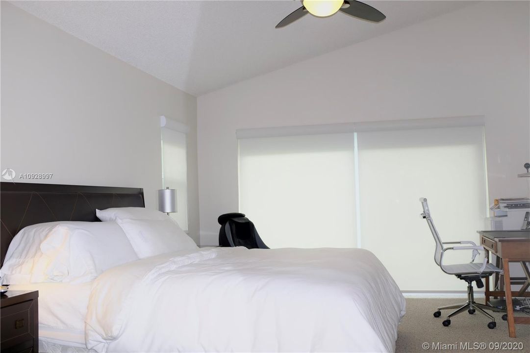 Recently Rented: $3,500 (4 beds, 3 baths, 2438 Square Feet)