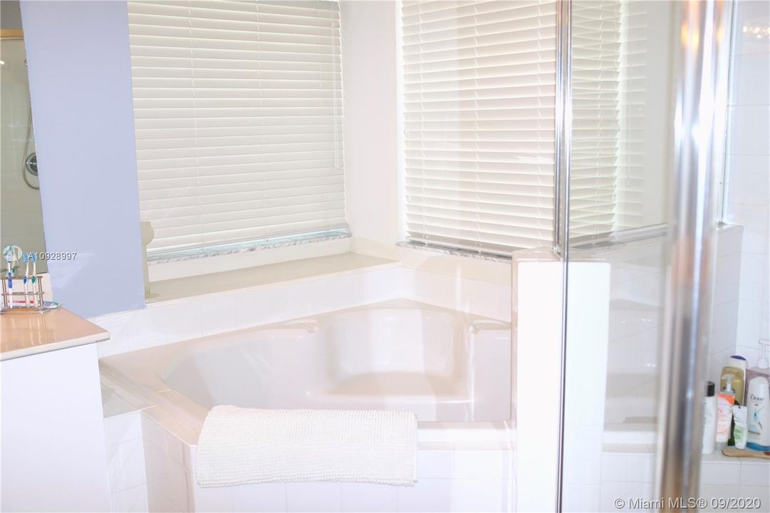 Recently Rented: $3,500 (4 beds, 3 baths, 2438 Square Feet)