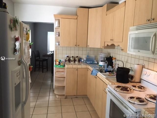 Recently Sold: $374,900 (4 beds, 4 baths, 1965 Square Feet)