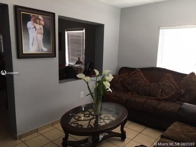 Recently Sold: $374,900 (4 beds, 4 baths, 1965 Square Feet)