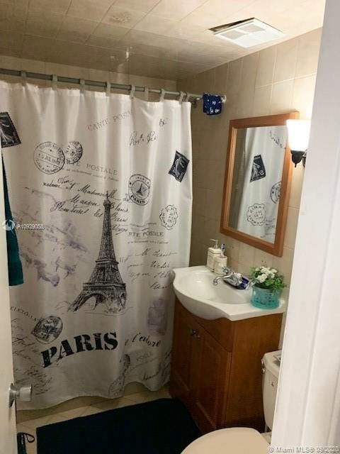 Recently Sold: $374,900 (4 beds, 4 baths, 1965 Square Feet)