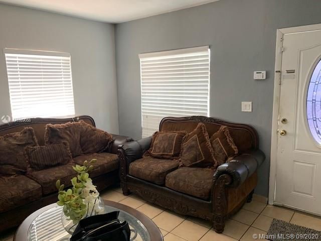 Recently Sold: $374,900 (4 beds, 4 baths, 1965 Square Feet)