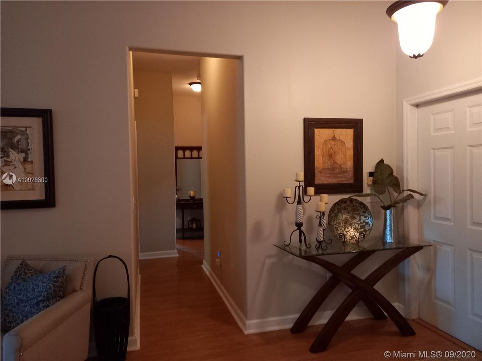 Vendido Recientemente: $445,000 (3 camas, 2 baños, 1548 Pies cuadrados)